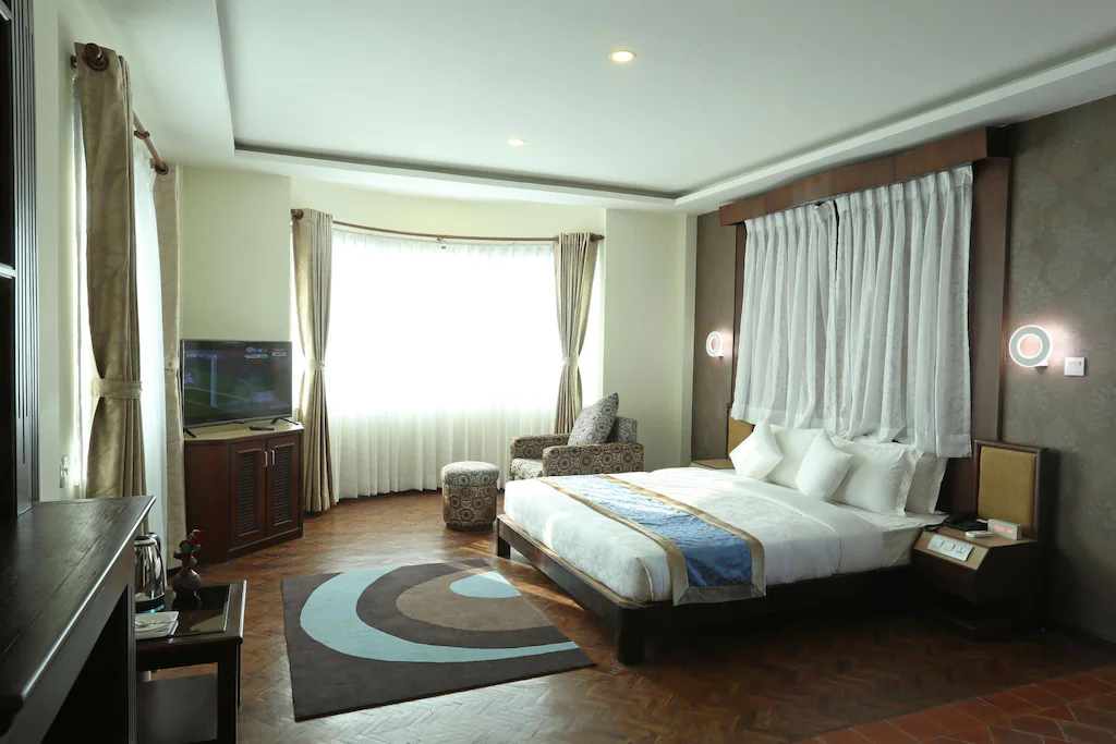 Superior King Suite with Spa and Balcony